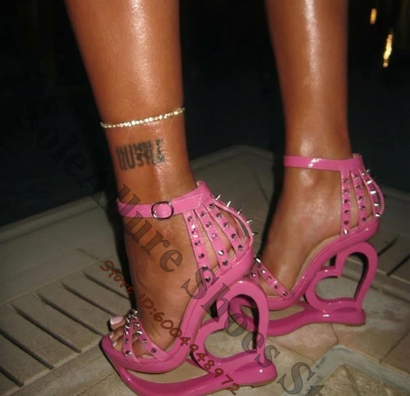 Sıcak Pembe Sivri Uçlu Çivili  - Casual Sandal Leather incelemesi ve fiyatı